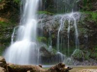 Linker Arm des großen Wasserfalls